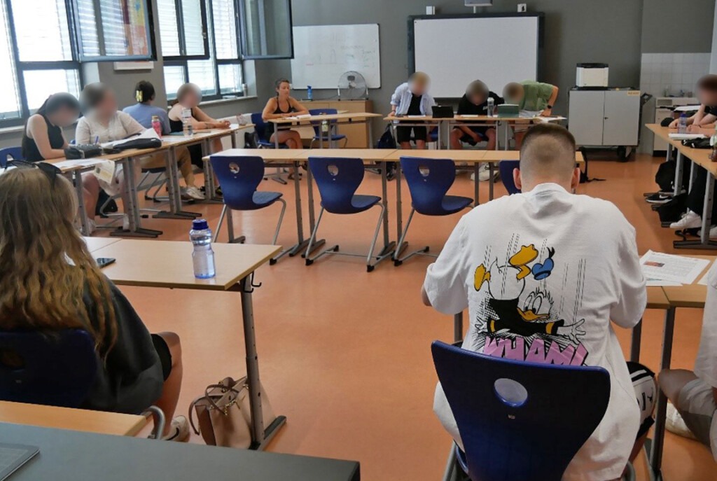 Die Schüler in der Diskussion.