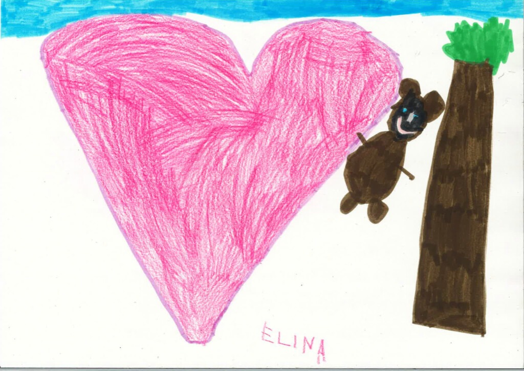 Kinderzeichnung von einem Orang-Utan, der ein großes Herz umarmt, und einem Baum im Hintergrund.