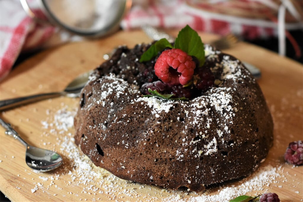 Bild von einem Schokotopfkuchen.